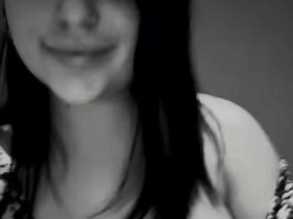 Aragis35 Adlı Modelin Çevrimdışı XXX Sohbeti