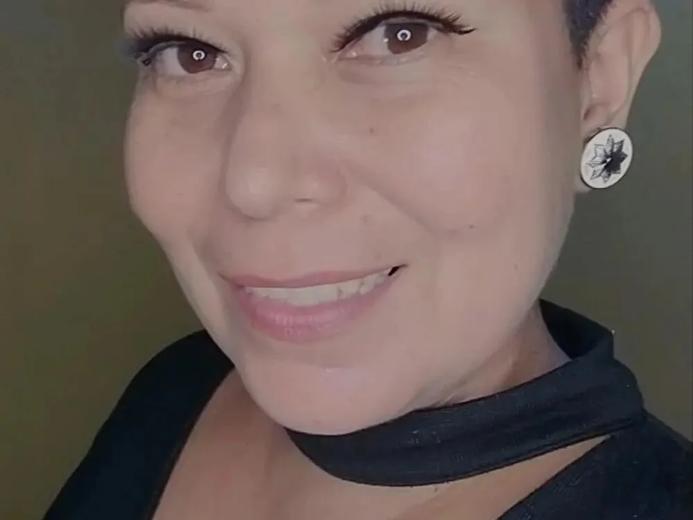 yesiamyourGeisha's Offline Chat Room