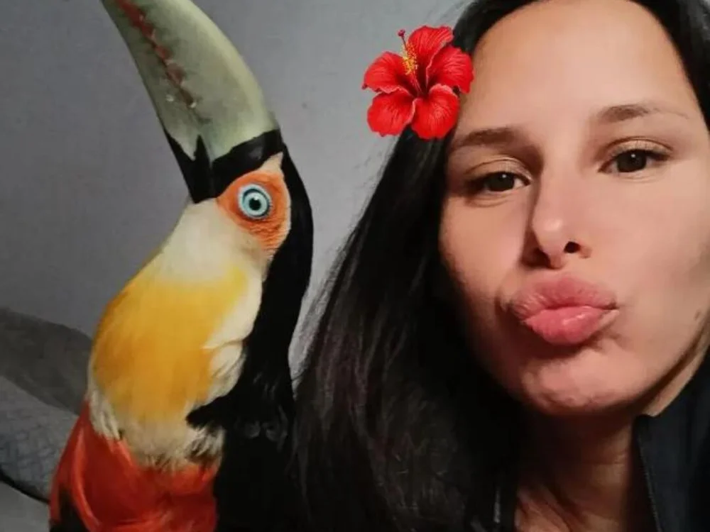 Elena36's Offline XXX Chat