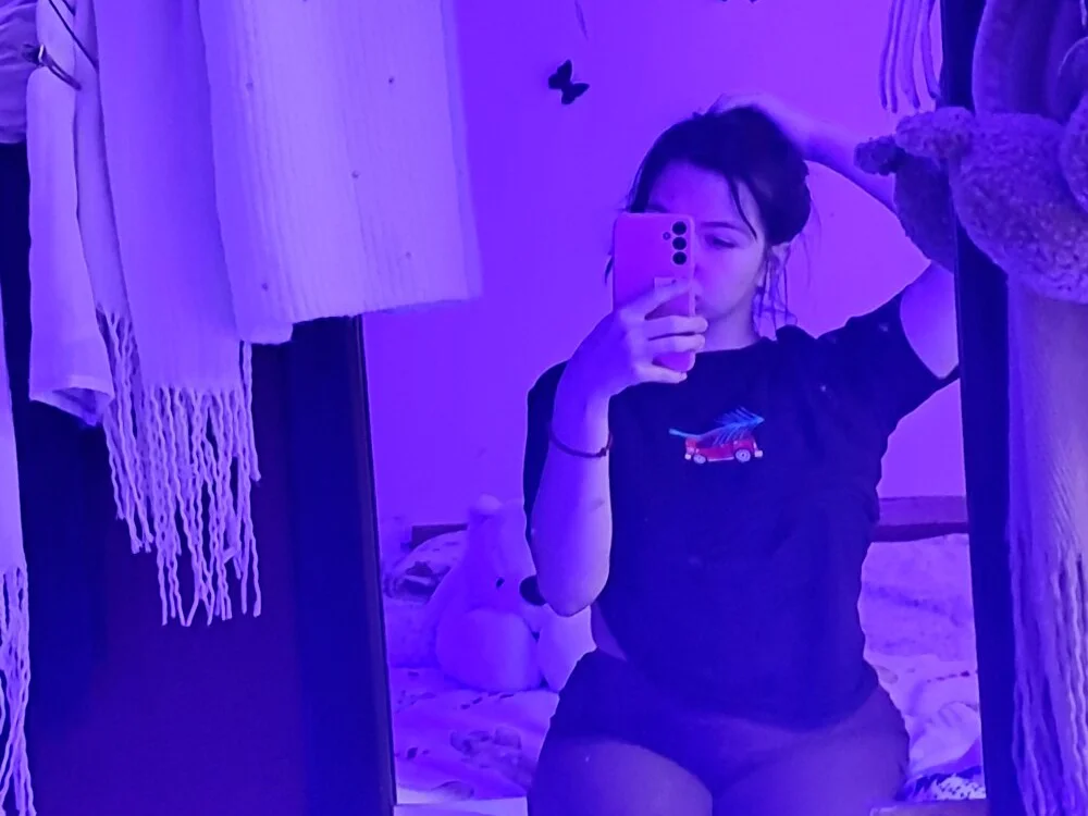 แชท XXX ออฟไลน์ของ Ely_69_