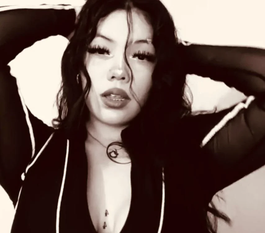 mady_b's Offline XXX Chat