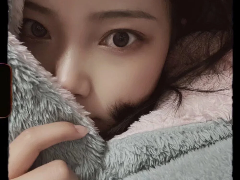 BIGBABYYEYE: офлайн-секс-чат