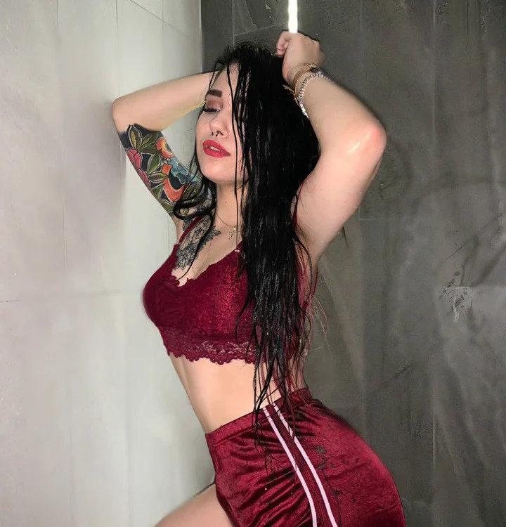 SinnerTrisha's Offline XXX Chat