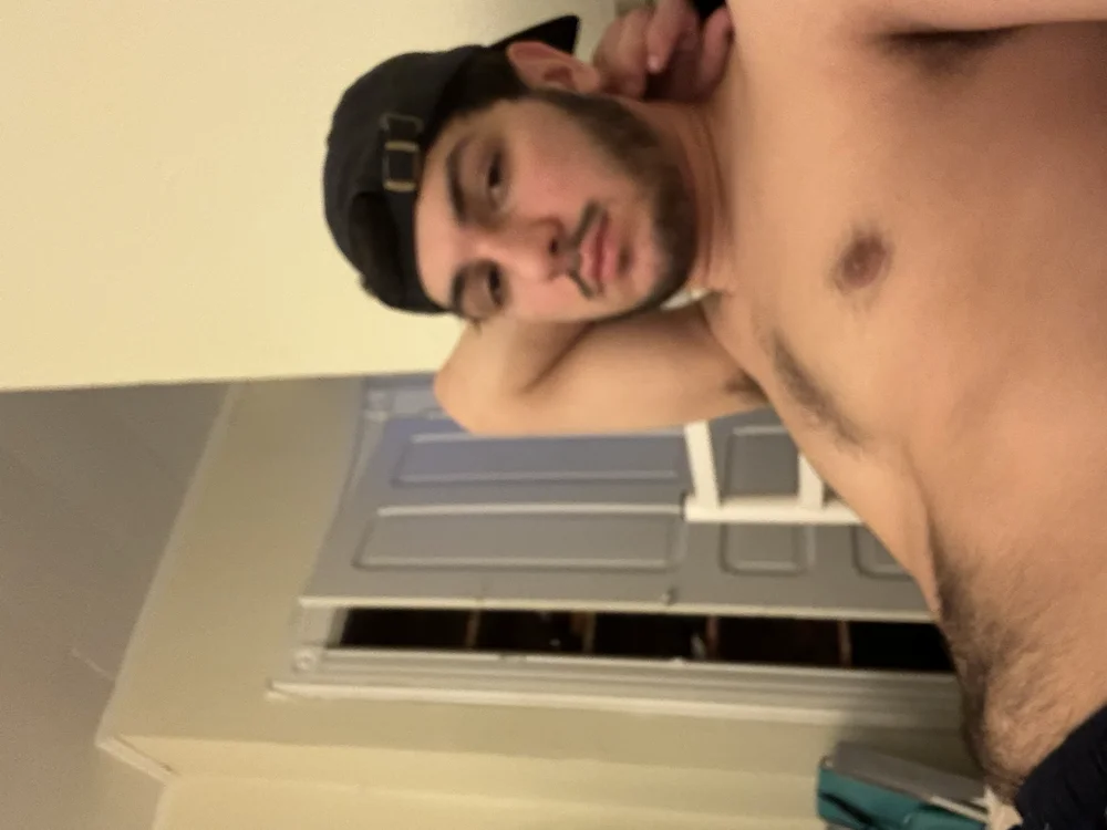 fireroasted696's Offline Chat Room
