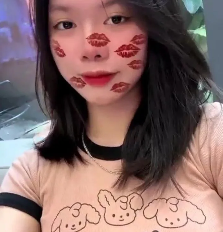 Duliene's Offline XXX Chat