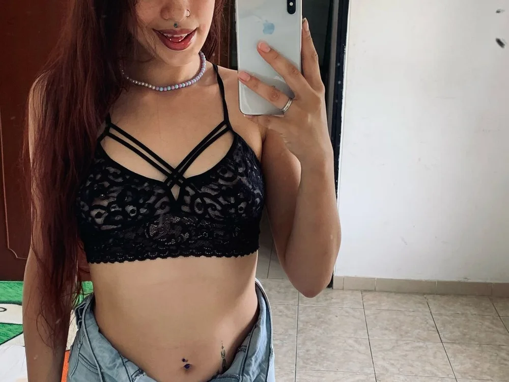 Cathleen_Bate offline chatrum