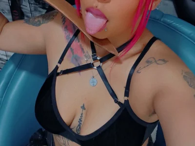 alana_roth