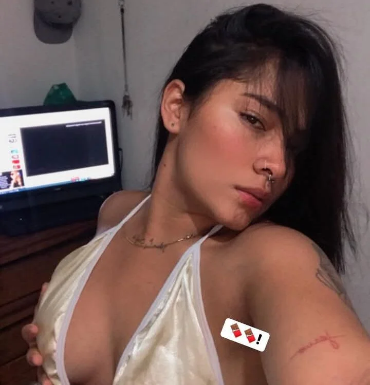 IsabelandMia's Offline XXX Chat