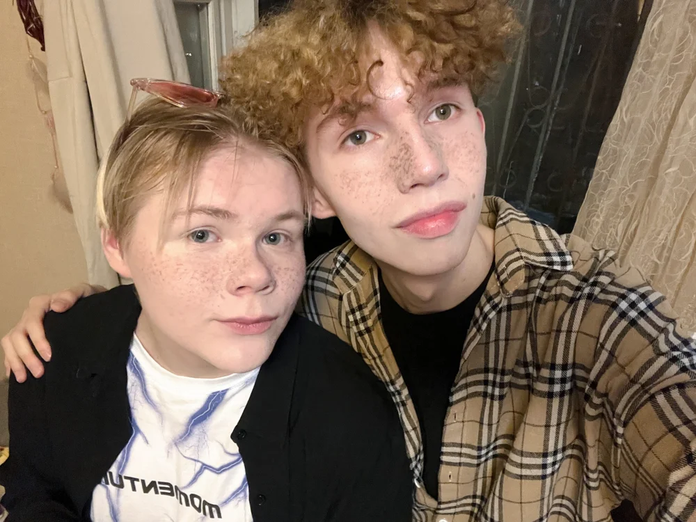 Mark_Brain Offline XXX-Chat