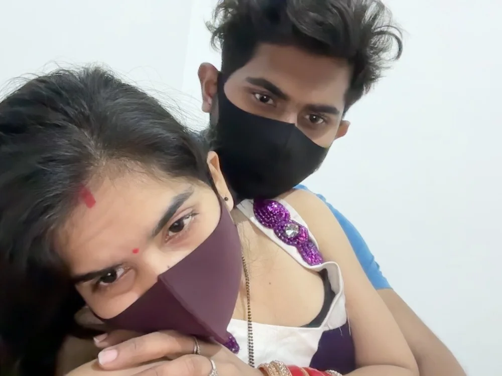 pooja-Babe12's Offline XXX Chat