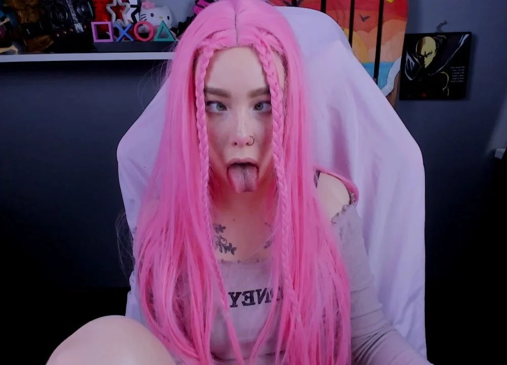Mia_Milk's Offline Chat Room