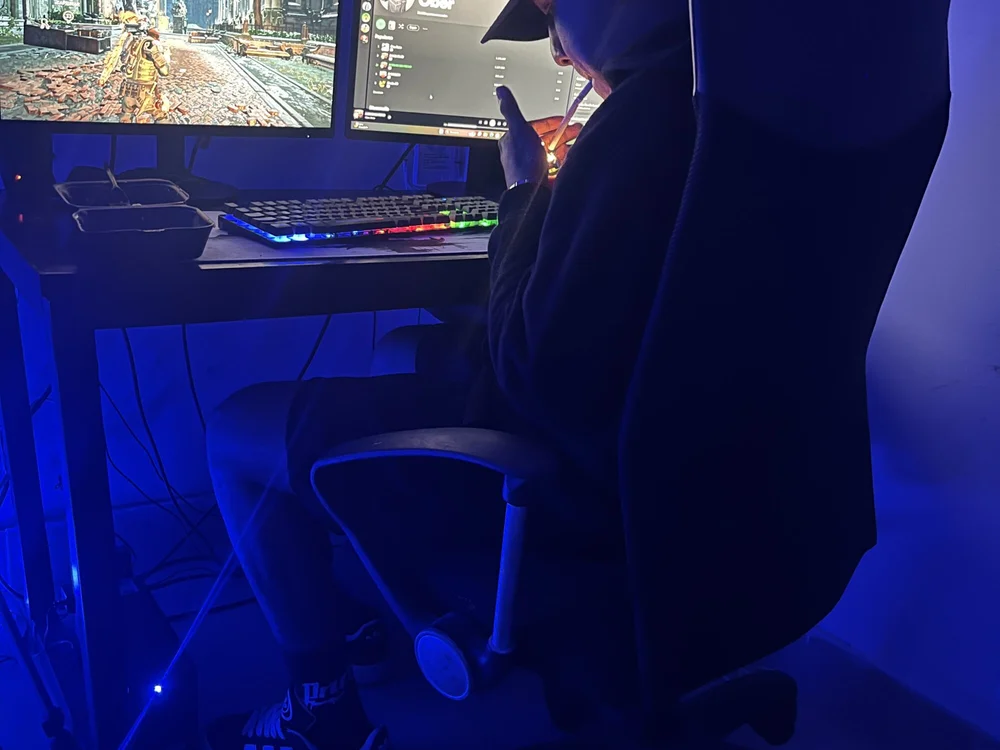 Mateuspolla's Offline Chat Room