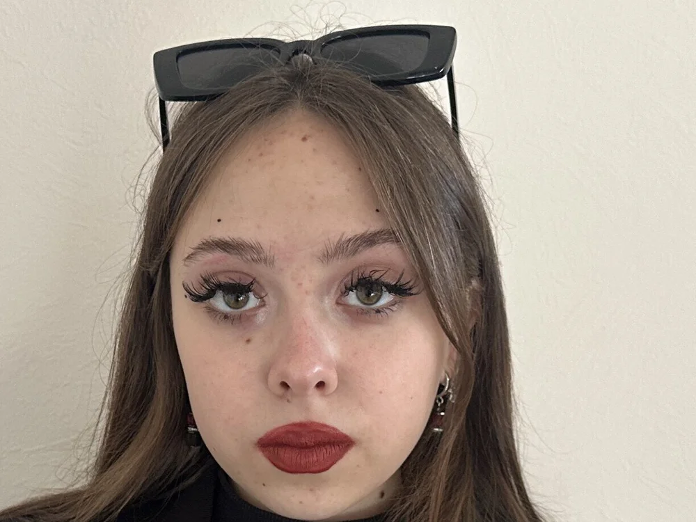 AislyFrary offline chatrum