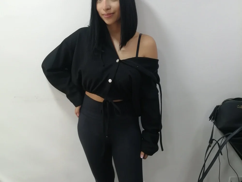 crystalbrooks1's Offline Chat Room