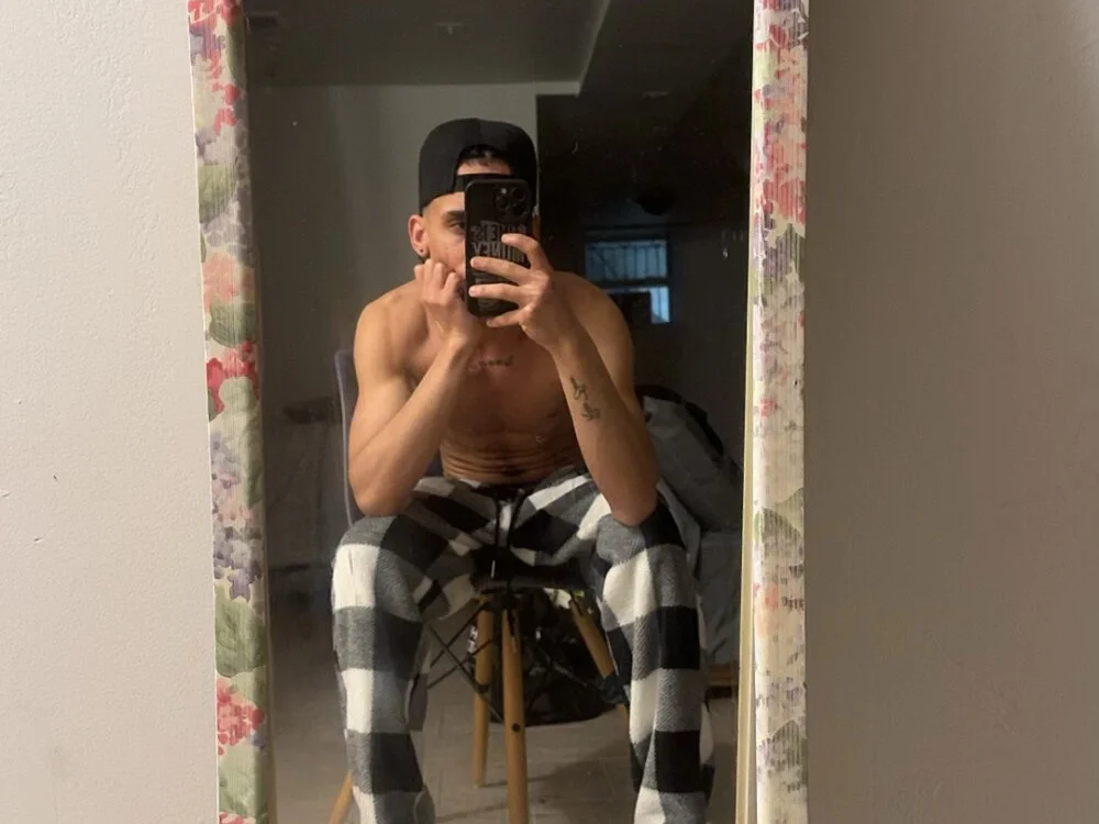 samuel_soto's Offline XXX Chat