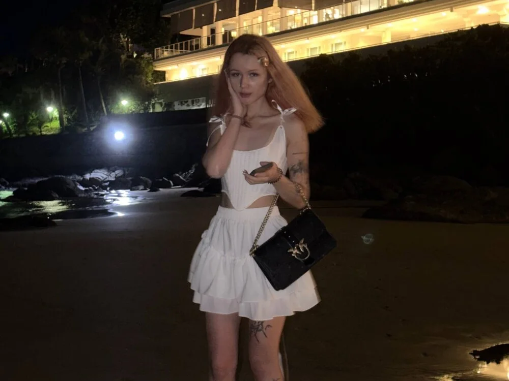 pixieyes00n: офлайн-секс-чат