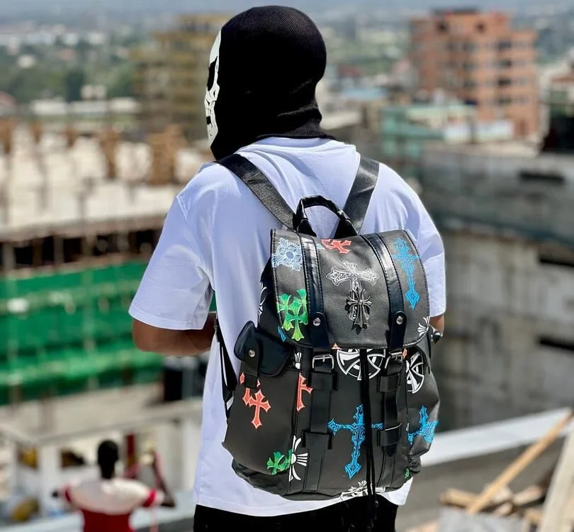 Hornny_Phrasen Offline XXX chat