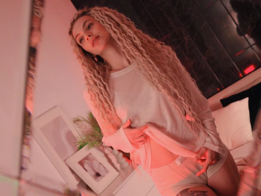 mia_silkk Obrolan XXX Offline