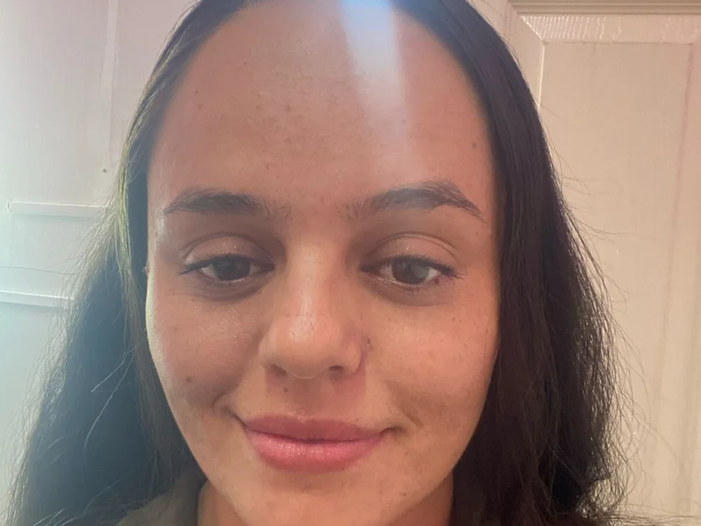 emilly_Carters' Offline Chat Room
