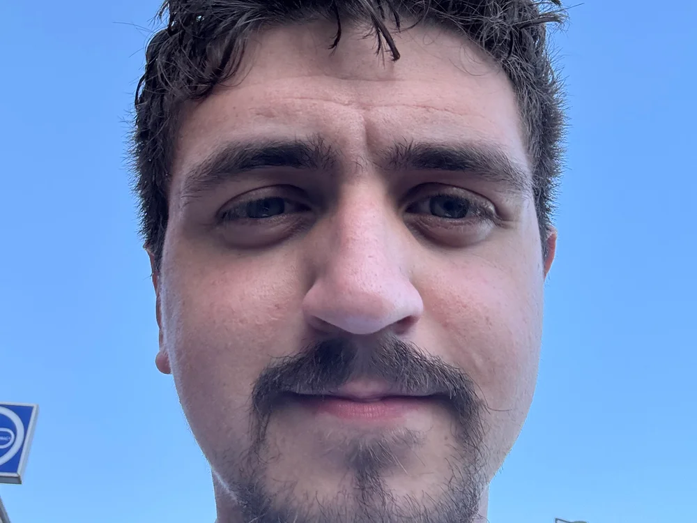 stronhard44 Offline XXX Chat