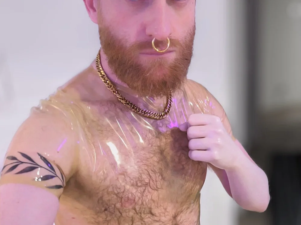 ginger_sus' Offline Chat Room