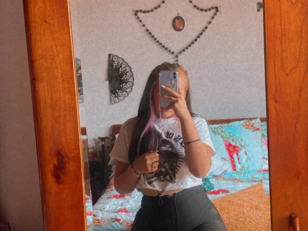 emma_thomps0n's Offline XXX Chat