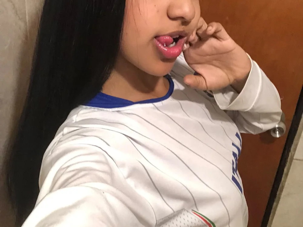 Offline XXX chat Lucia_molina1