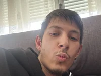 Guarromanticxs' Offline Chat Room