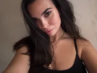 Chat +18 de Yvelina ao vivo