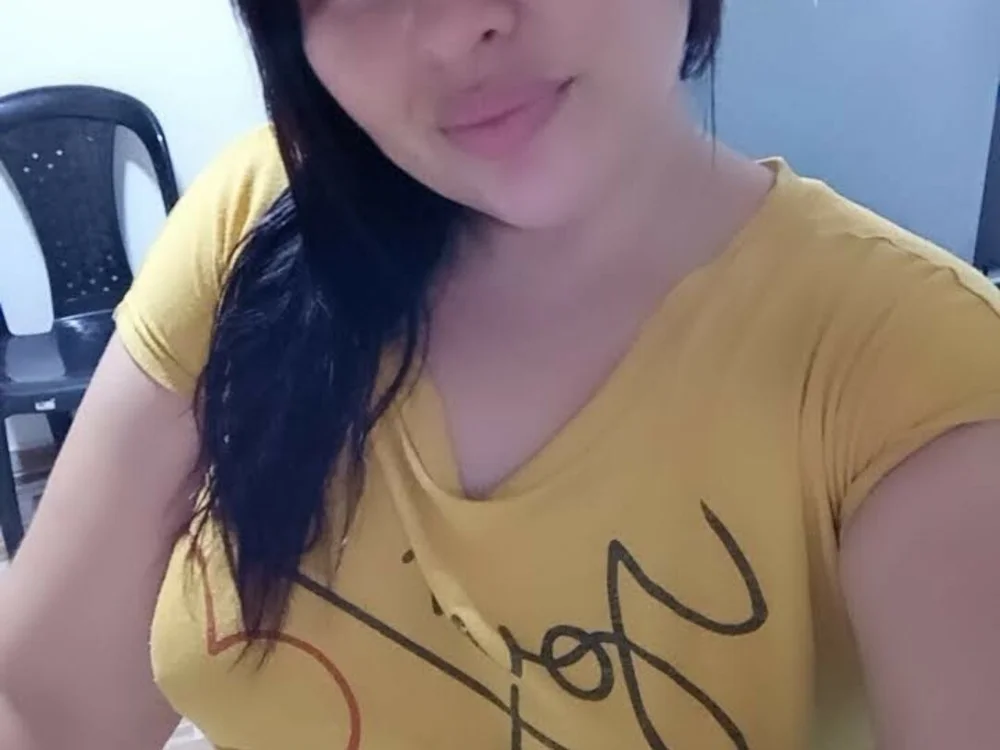 karina_evans83's Offline Chat Room