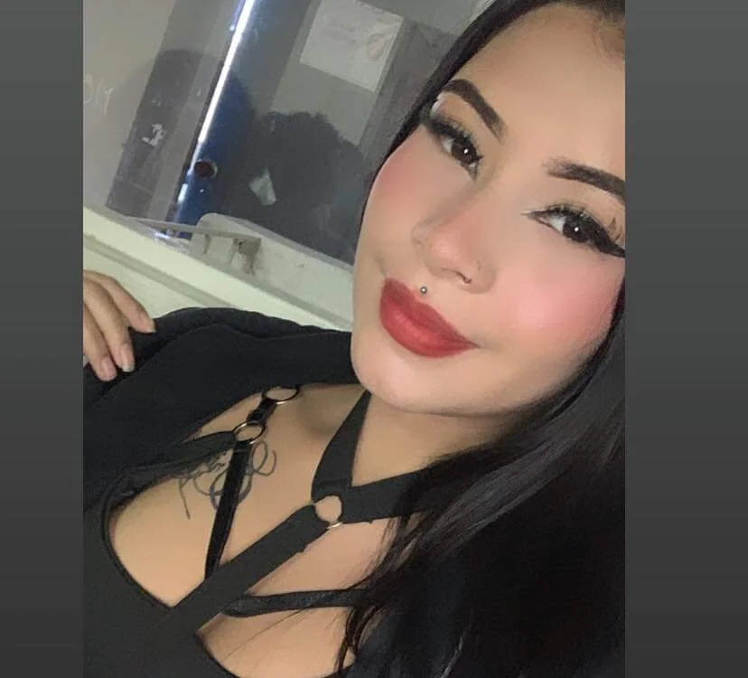 Dafne_Lee_ offline chatrum
