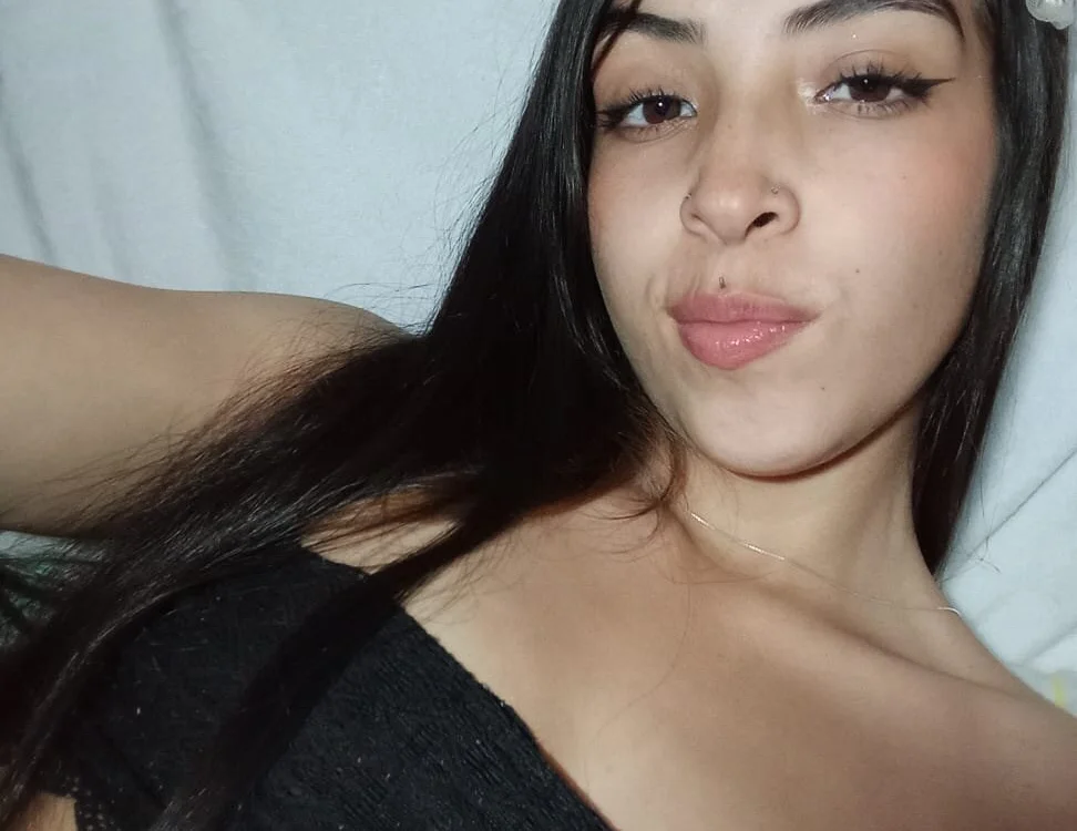crystal_vega_ch's Offline XXX Chat