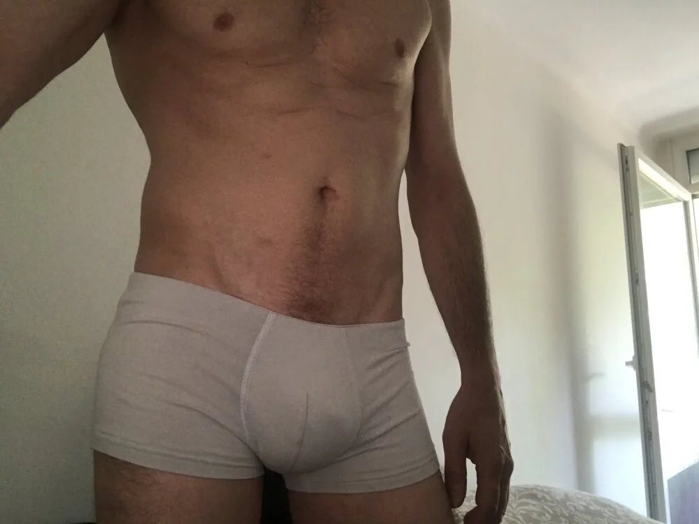 Tinder-Surprise: συνομιλία ΧΧΧ εκτός σύνδεσης