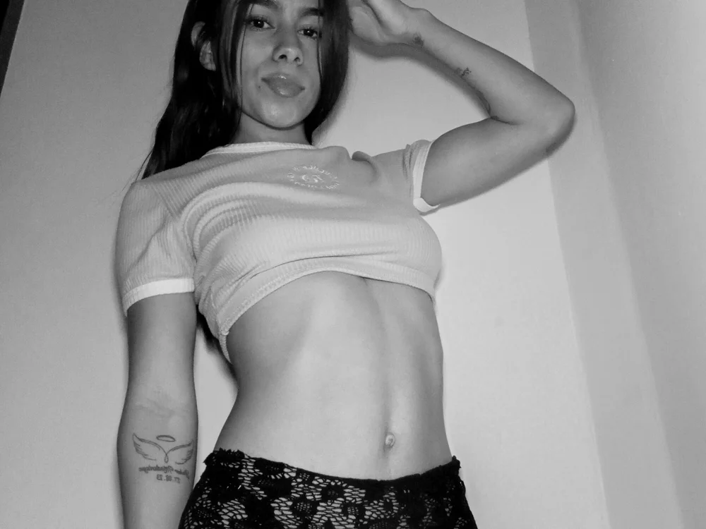 VALERY12-'s most recent online preview