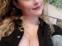 bigboobfun1's Offline Chat Room