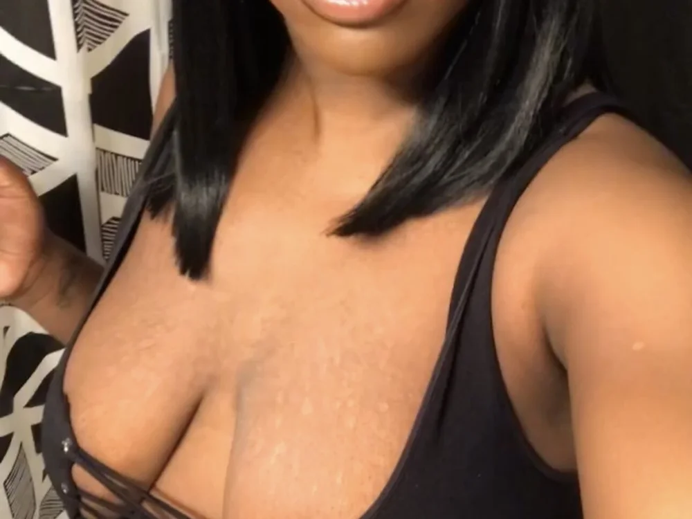 CocoaHotMami94 offline chatrum