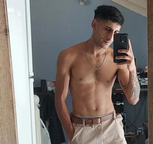 Pibesavio 離線 XXX 聊天