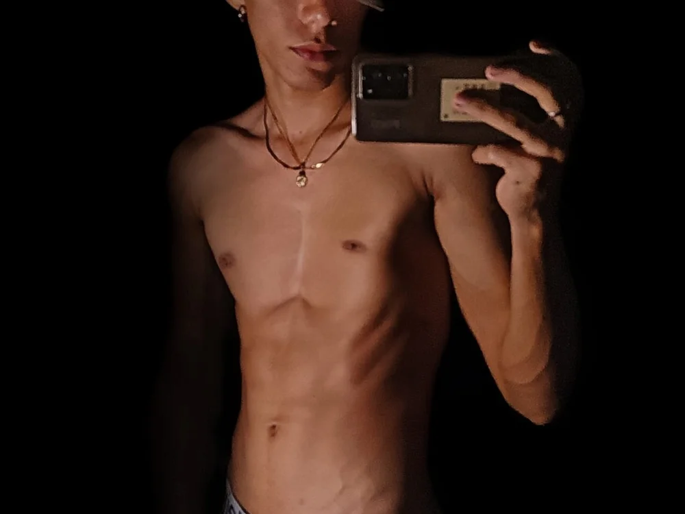 Offline XXX chat Revolution_AJ_12