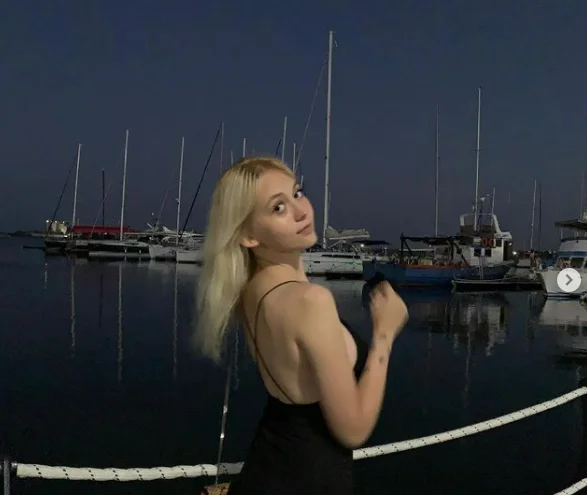 butterflyg11's Offline XXX Chat