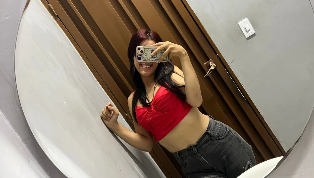 Bilik Sembang Luar Talian Sari_Ellison_