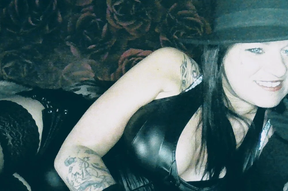 demonicaa38 offline chatrum
