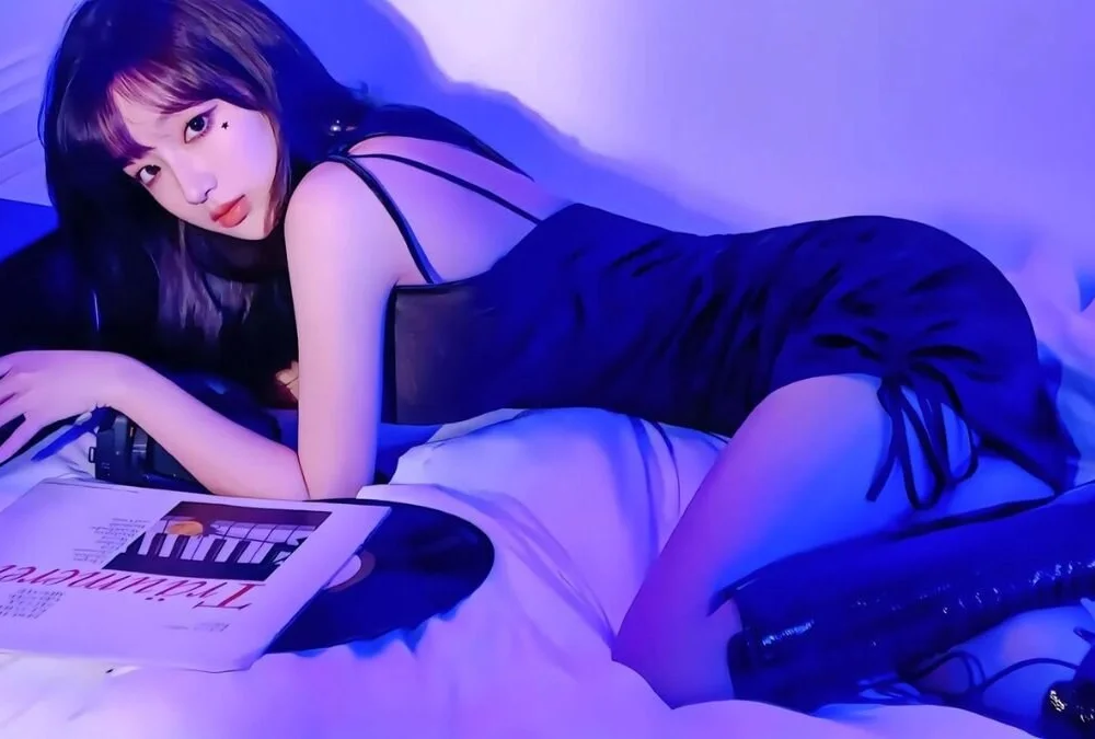 Suzyy_96 Offline XXX-chat