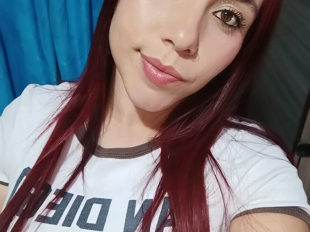 Dayan_white7's Offline XXX Chat