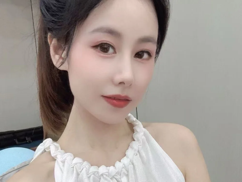 KL010203's most recent online preview