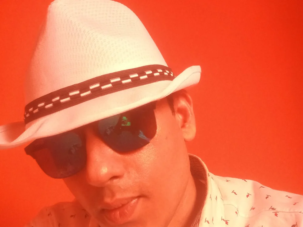 Handsome9999 offline chatrum