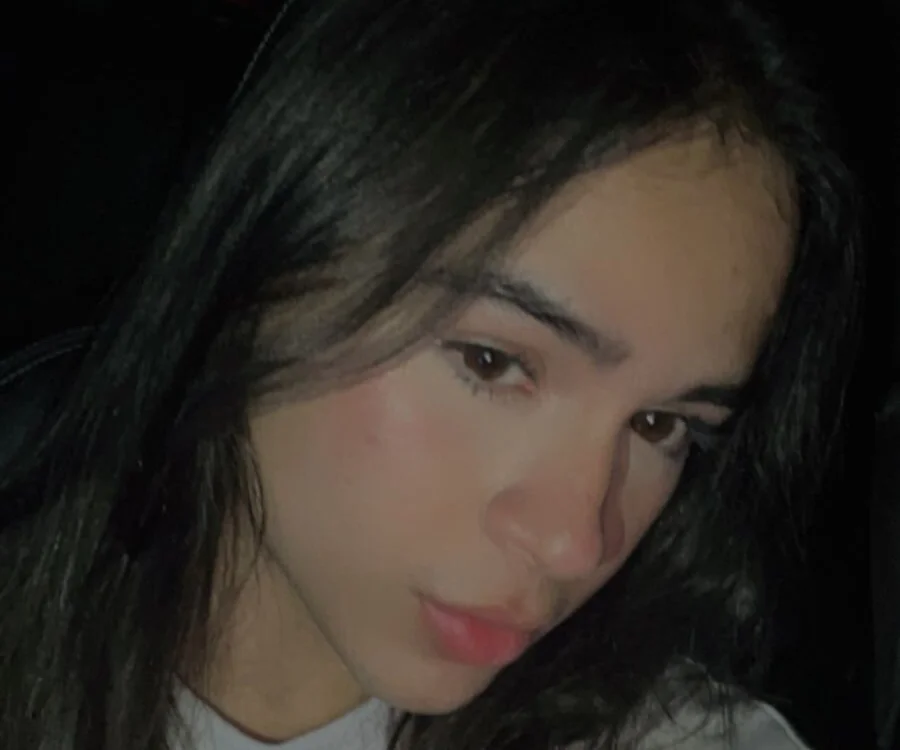 Cute_hornyy1 Offline XXX-Chat