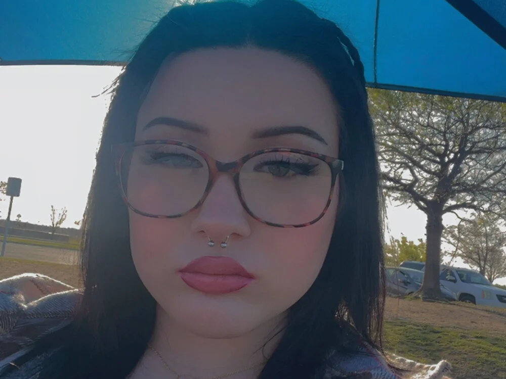 bunnyslit615's Offline XXX Chat