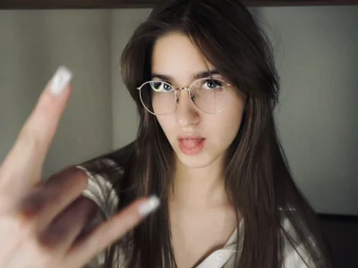ClarineCasebolt - Girl 