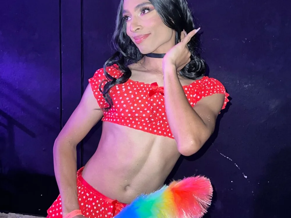 Daphne_Hills Chat XXX offline