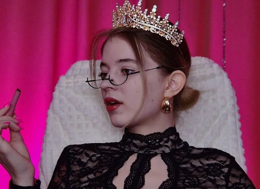 TinaDavil's Offline XXX Chat